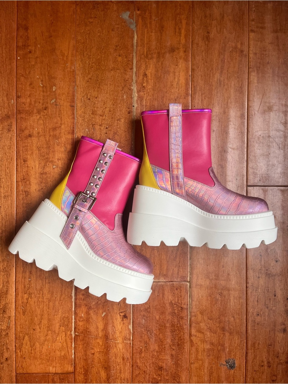 Cape Robbins Platform Ankle Boots